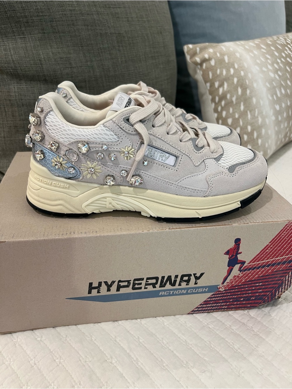 Light Gray Embellished Women's Running Sneakers - Hyperway Style